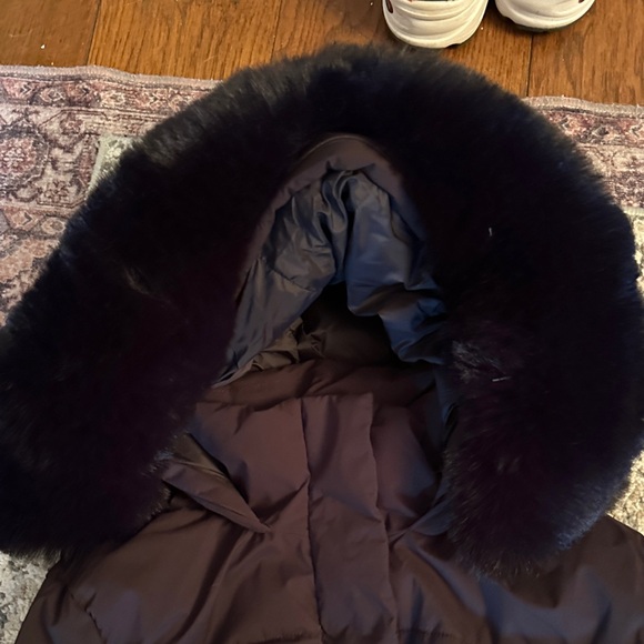 Elegant Dark Brown Hooded Puffer Coat - Picture 2 of 5